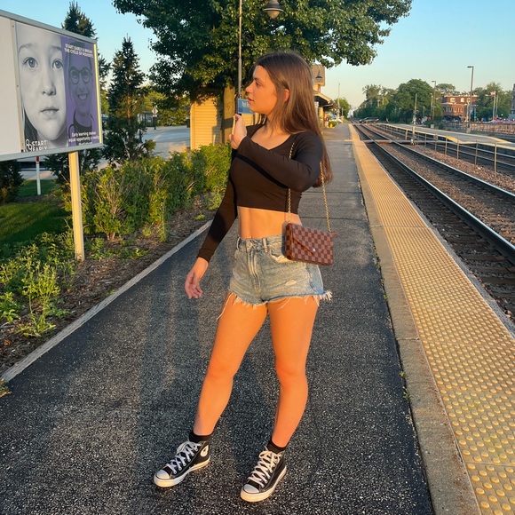 Meet your Posher, Victoria - Picture 1 of 1